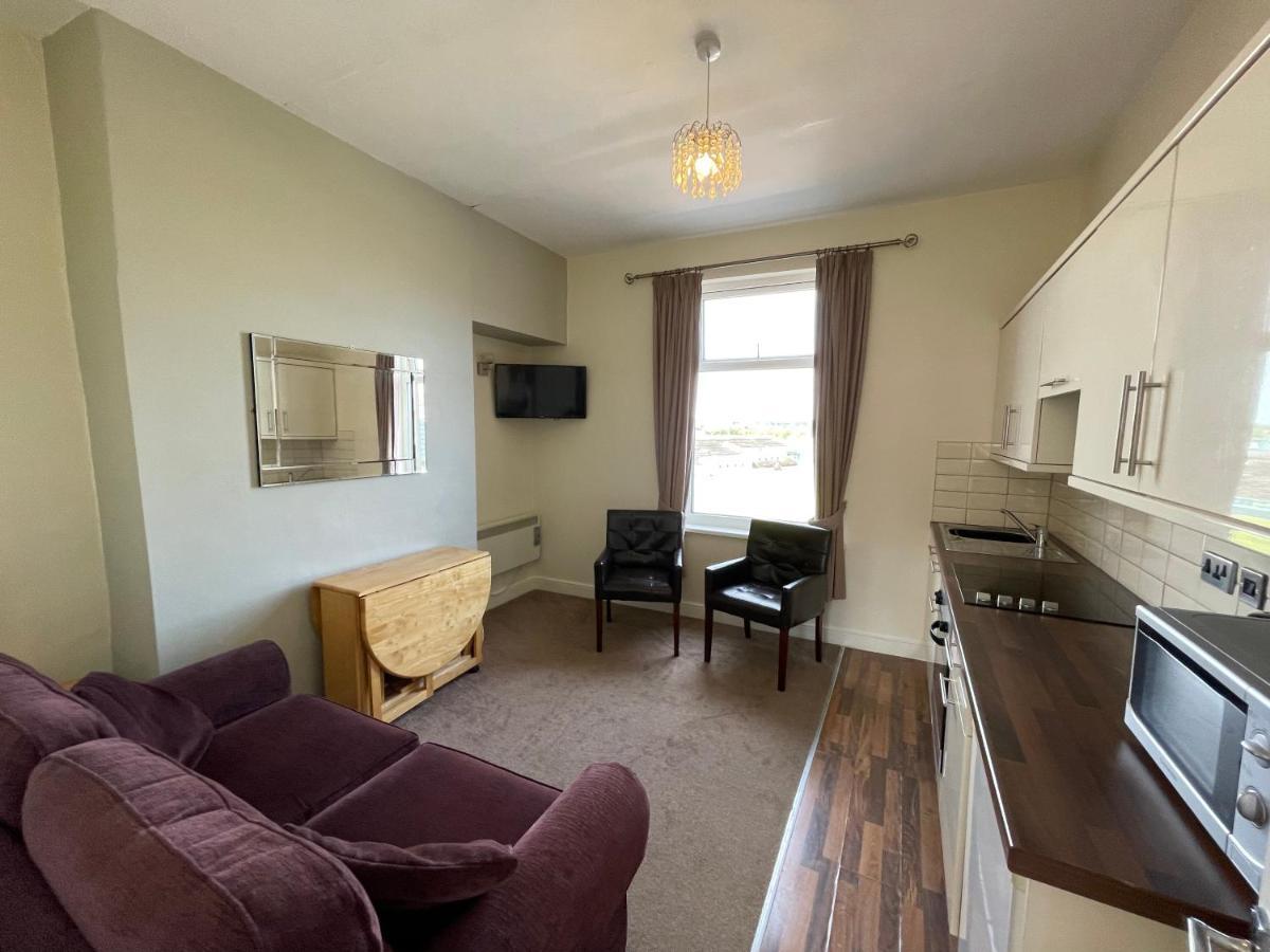 45 The Square Holiday Apartments Scarborough Kültér fotó