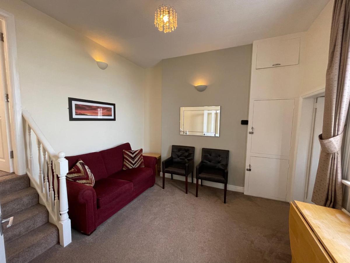 45 The Square Holiday Apartments Scarborough Kültér fotó